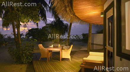 Angsana Resort & Spa Maldives Velavaru 9